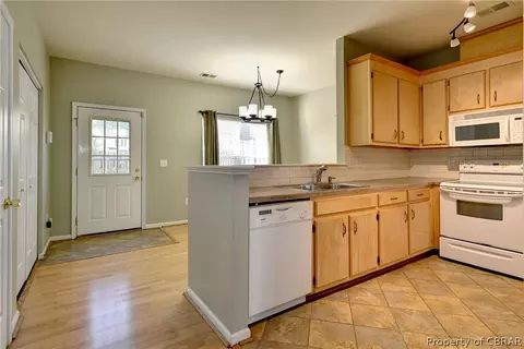 1982 Algonquin Trl, Williamsburg, VA 23185 photo 6