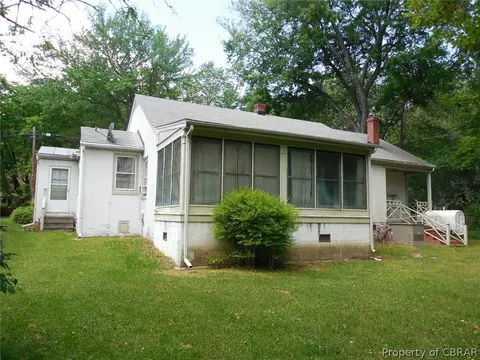 7215 Duval Ave, Gloucester, VA 23061 photo 3