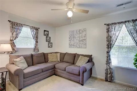 8090 Kitchener Dr, Gloucester, VA 23061 photo 15