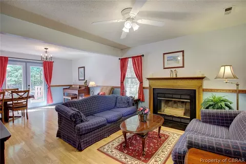 8090 Kitchener Dr, Gloucester, VA 23061 photo 3