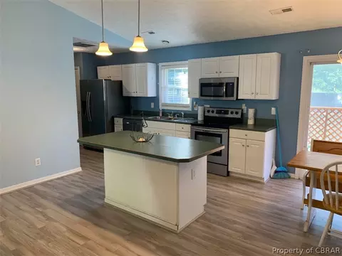 12441 Pine Trl, Gloucester, VA 23061 photo 3