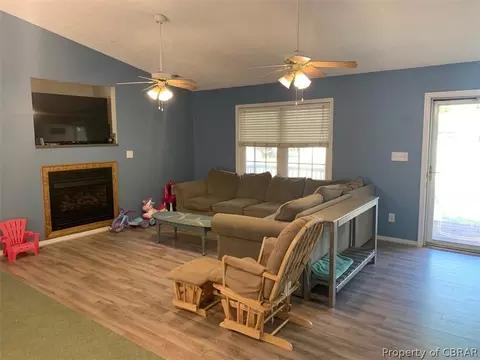 12441 Pine Trl, Gloucester, VA 23061 photo 5