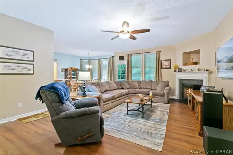 6652 Mary Sutton Ln, Gloucester, VA 23061 photo 10