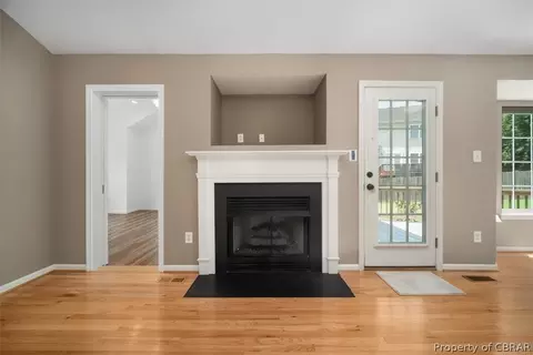 7412 Cox Cir, Gloucester, VA 23061 photo 9