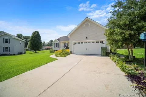 7412 Cox Cir, Gloucester, VA 23061 photo 4