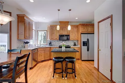 6806 Bershak Ct, Gloucester, VA 23061 photo 9
