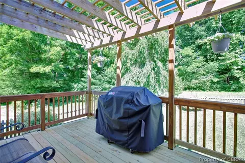 6806 Bershak Ct, Gloucester, VA 23061 photo 25