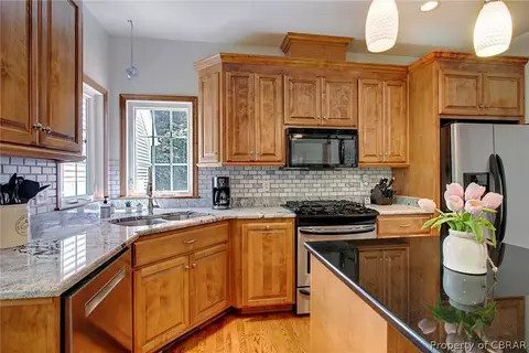 6806 Bershak Ct, Gloucester, VA 23061 photo 11