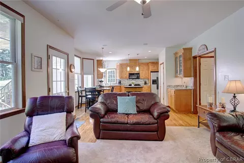 6806 Bershak Ct, Gloucester, VA 23061 photo 14