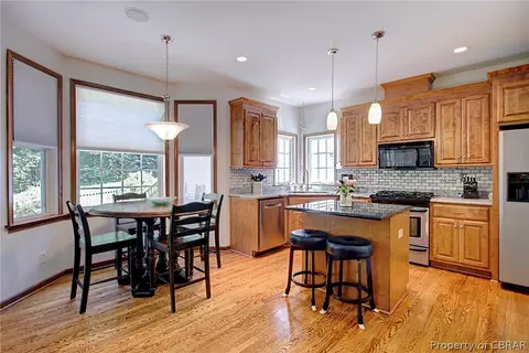 6806 Bershak Ct, Gloucester, VA 23061 photo 8