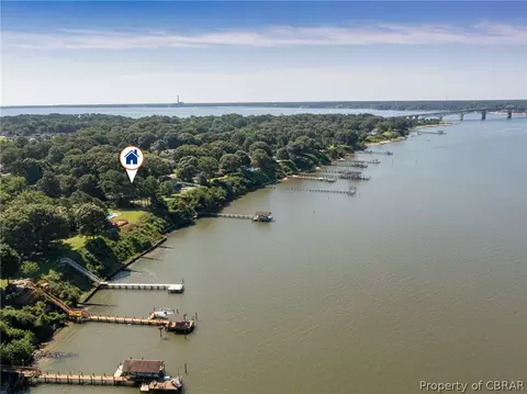1668 Duke Rd, Gloucester Point, VA 23062 photo 2