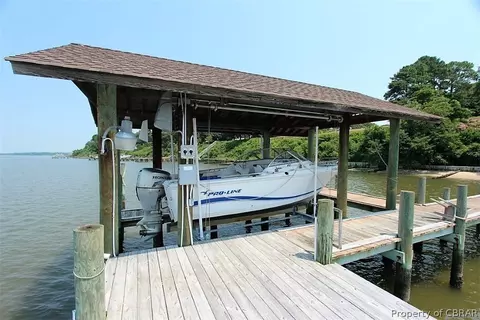 1668 Duke Rd, Gloucester Point, VA 23062 photo 18