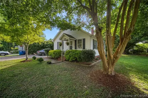 7423 Corr St, Gloucester, VA 23061 photo 1