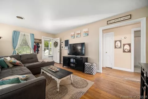 7423 Corr St, Gloucester, VA 23061 photo 8