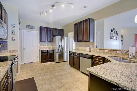 3731 Mariners Dr, Hayes, VA 23072 photo 15