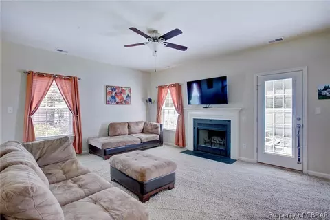 3731 Mariners Dr, Hayes, VA 23072 photo 8