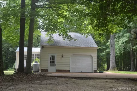 6896 Seawell Ave, Gloucester, VA 23061 photo 39