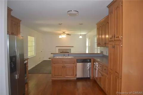 6896 Seawell Ave, Gloucester, VA 23061 photo 9