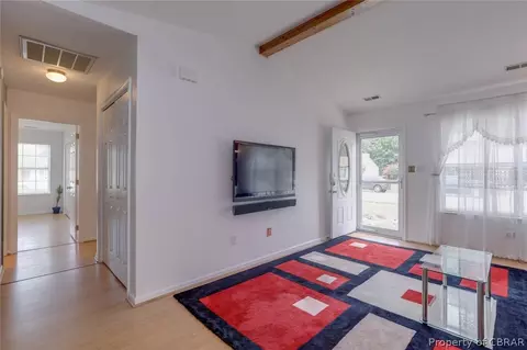 40 Peterborough Dr, Hampton, VA 23666 photo 7