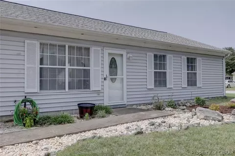 40 Peterborough Dr, Hampton, VA 23666 photo 3