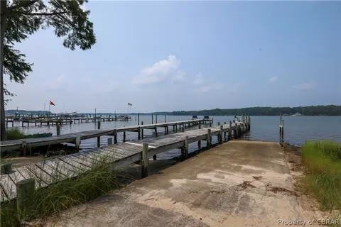 8198 Riverview Dr, Gloucester, VA 23061 photo 46