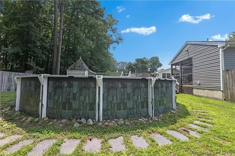 8198 Riverview Dr, Gloucester, VA 23061 photo 33