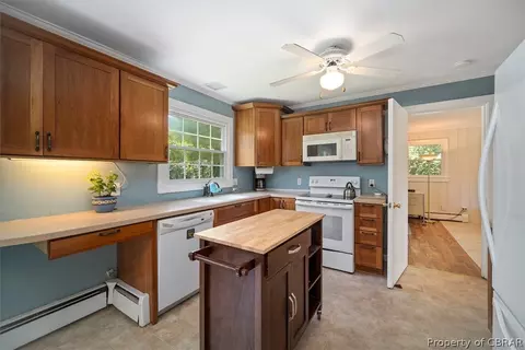 7511 Tyndall Dr, Gloucester Point, VA 23062 photo 12