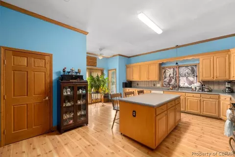 10641 Woods Cross Rd, Gloucester, VA 23061 photo 9
