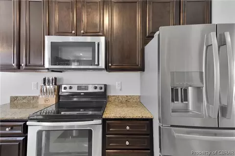 6962 Lakeside Dr, Hayes, VA 23072 photo 19