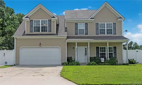6962 Lakeside Dr, Hayes, VA 23072 photo 4