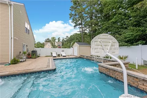 6962 Lakeside Dr, Hayes, VA 23072 photo 36