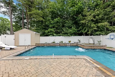 6962 Lakeside Dr, Hayes, VA 23072 photo 37