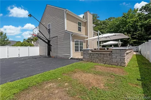 6962 Lakeside Dr, Hayes, VA 23072 photo 44