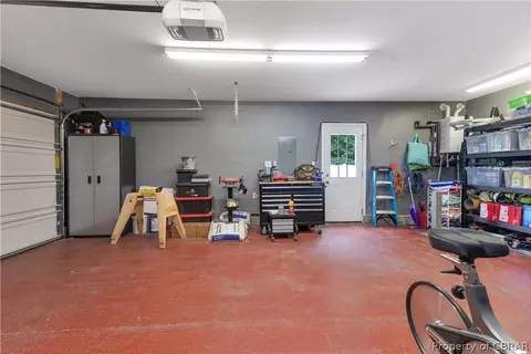 6962 Lakeside Dr, Hayes, VA 23072 photo 32