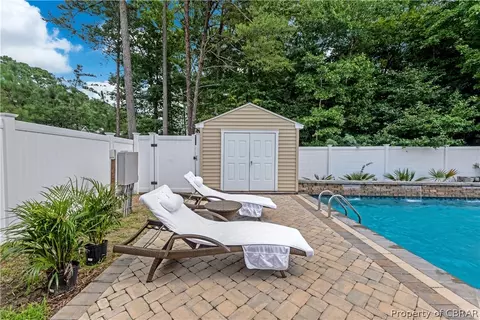 6962 Lakeside Dr, Hayes, VA 23072 photo 41