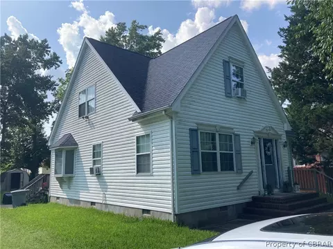 13 Rockwell Rd, Hampton, VA 23669 photo 2