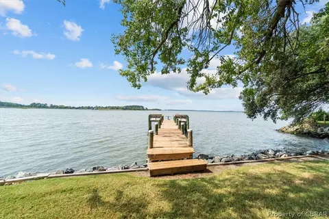 480 Wind Mill Point Rd, Hampton, VA 23664 photo 3