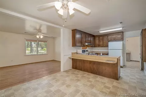 4221 Aberdeen Creek Rd, Gloucester, VA 23061 photo 11