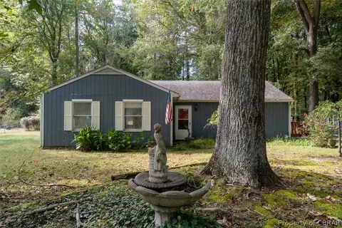4221 Aberdeen Creek Rd, Gloucester, VA 23061 photo 1