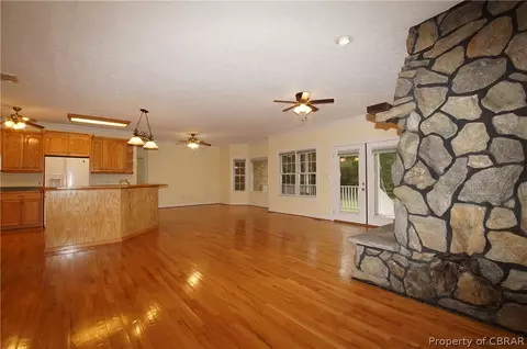 7252 Featherbed Ln, Gloucester, VA 23061 photo 17