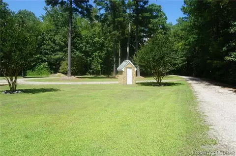 7252 Featherbed Ln, Gloucester, VA 23061 photo 6