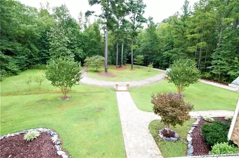 7252 Featherbed Ln, Gloucester, VA 23061 photo 3