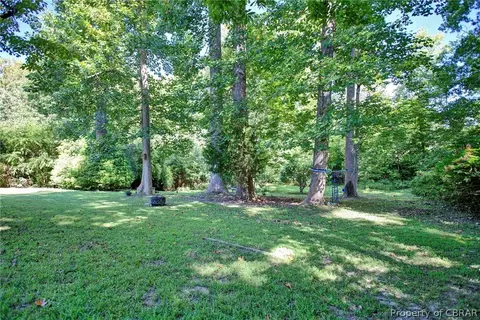 8261 Pond View Dr, Gloucester, VA 23061 photo 18