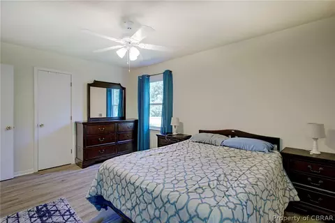 8261 Pond View Dr, Gloucester, VA 23061 photo 12