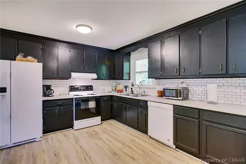 8261 Pond View Dr, Gloucester, VA 23061 photo 8
