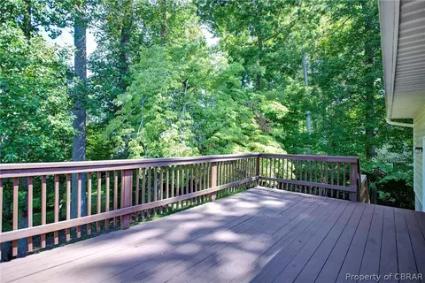 8261 Pond View Dr, Gloucester, VA 23061 photo 17