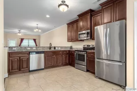 7583 Villa Ct, Gloucester Point, VA 23062 photo 8