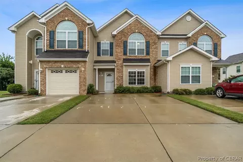7583 Villa Ct, Gloucester Point, VA 23062 photo 3