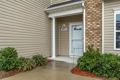 7583 Villa Ct, Gloucester Point, VA 23062 photo 5