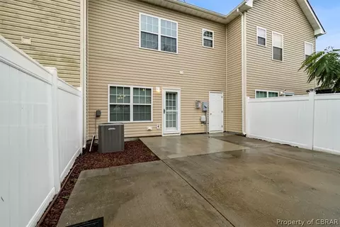 7583 Villa Ct, Gloucester Point, VA 23062 photo 31